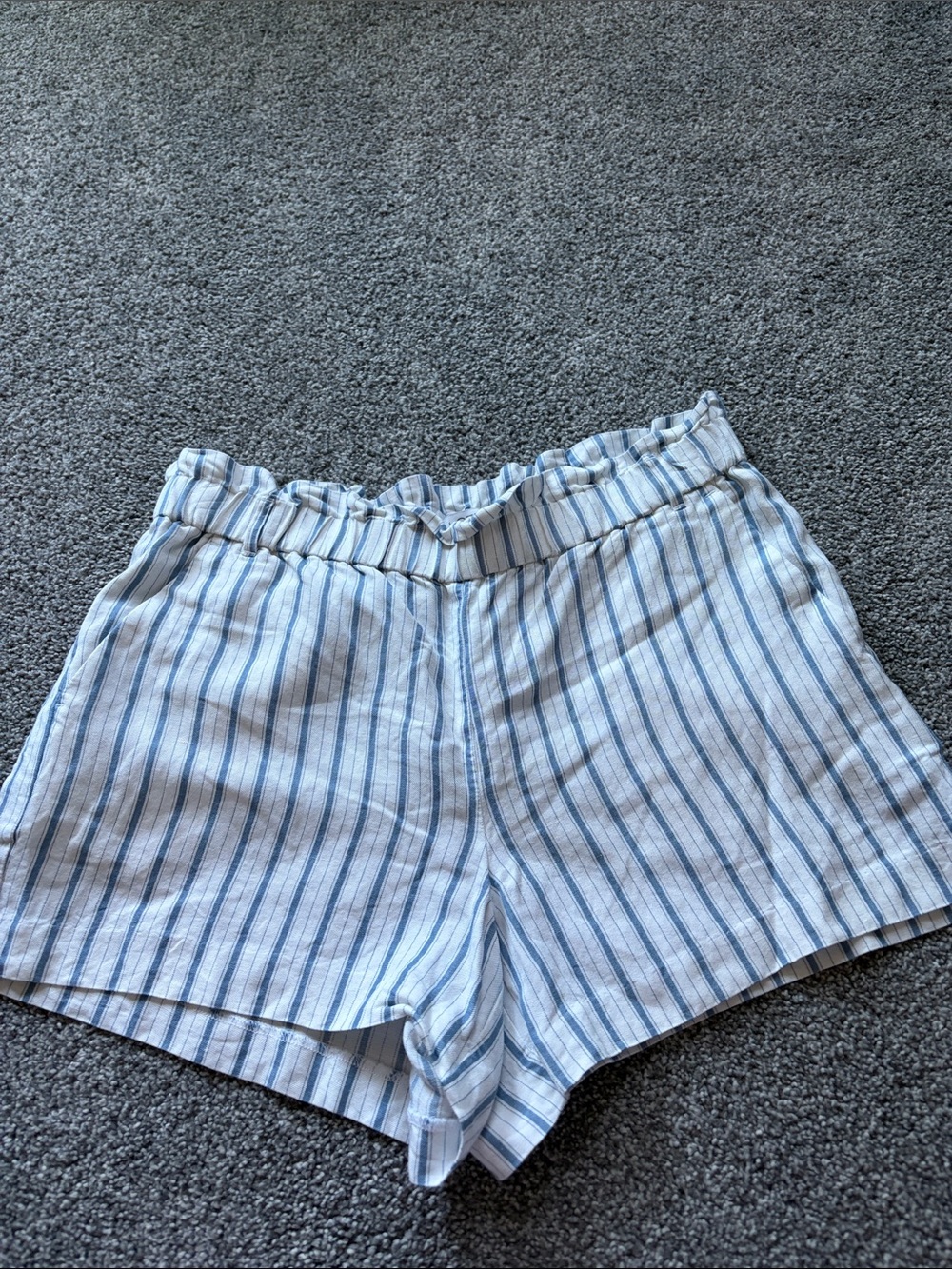Loft linens blend shorts